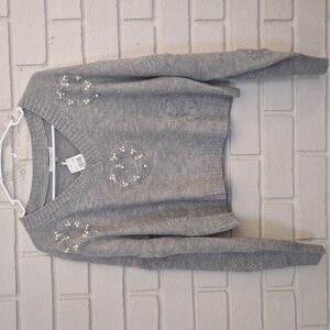 Love Tree Gray Knit Pearl Heart Detail Cropped Sweater. Size Medium  NWT